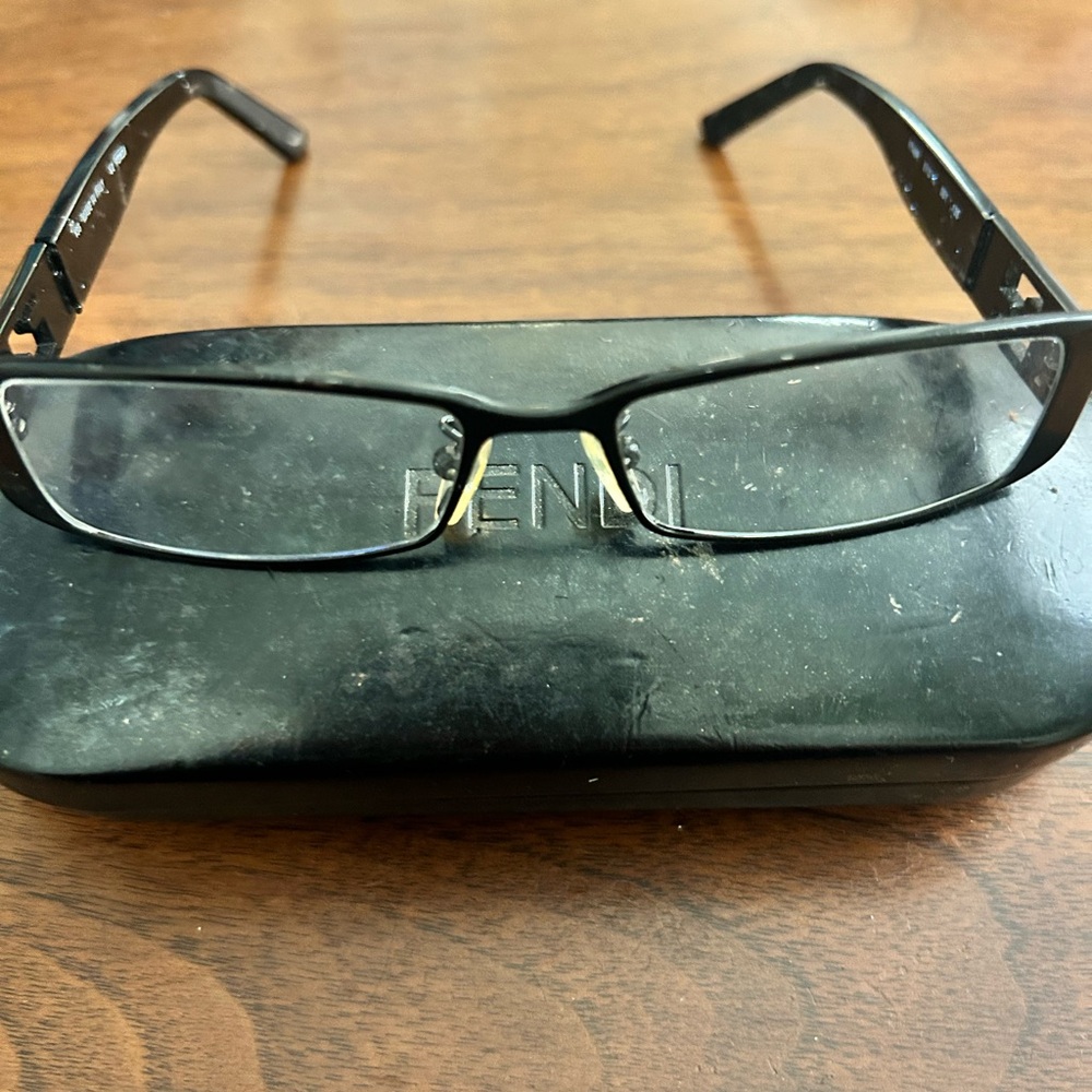 💜💜Authentic FENDI glasses💜💜